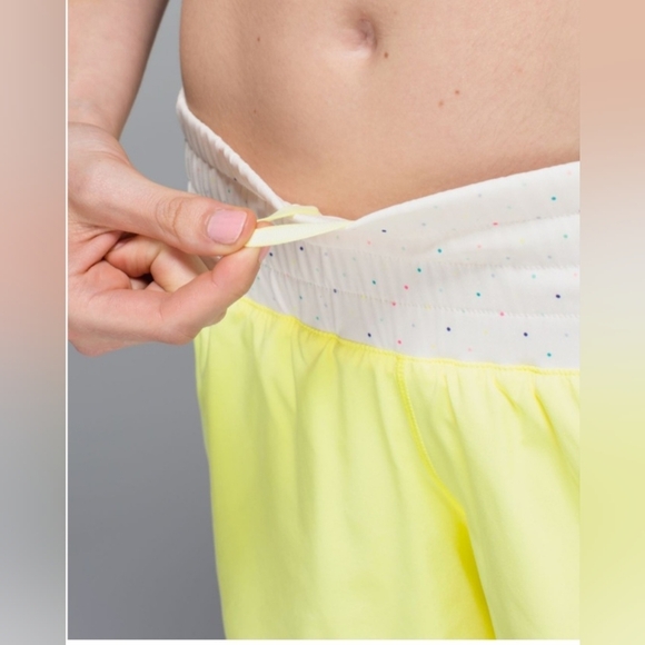 🍋Lululemon Short II with 4-way Stretch- size 10- used condition🍋 - Picture 3 of 9